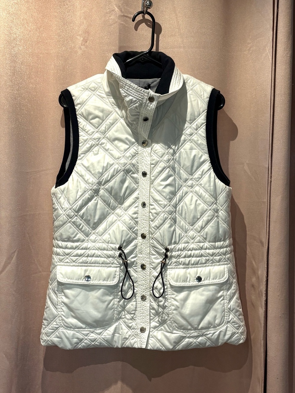 Quilted White Sleeveless Vest with Drawcord Waist